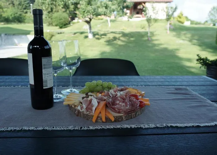 Apartma Relax شقة *