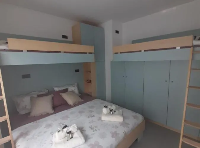 Apartma Relax شقة *